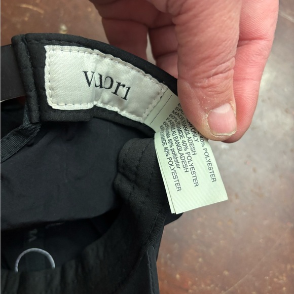 Vuori adjustable SnapBack black mens hat BNWT designer cotton polyester - Picture 3 of 5